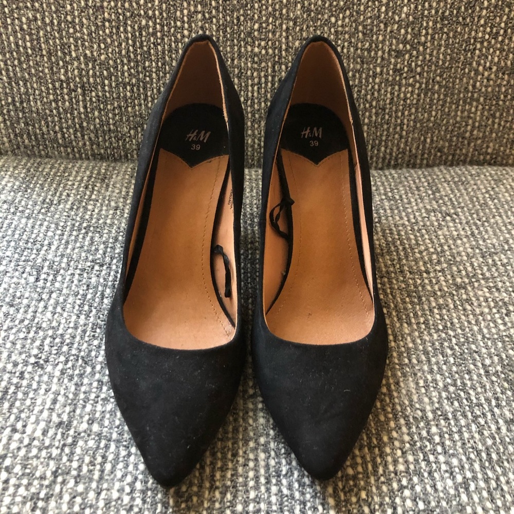 Black Suede Pumps